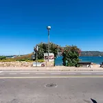 In Stile Smeraldino, A 1 Minuto Dalla فيلة