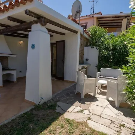 Villa In Stile Smeraldino, A 1 Minuto Dalla